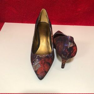 Nine West Pointed Toe pumps